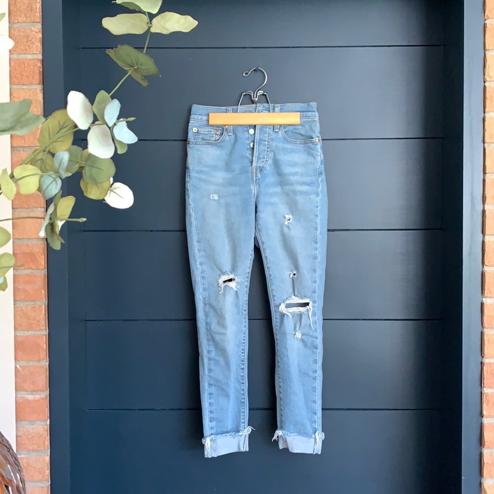 Women’s Levi Wedgie Skinny High Rise Size 24